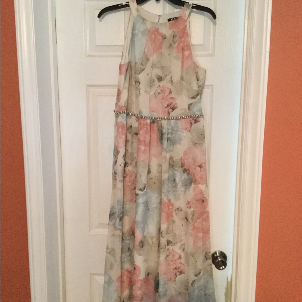 Floral-Printed Chiffon Sheath with Beaded Waist - Picture 5 of 8